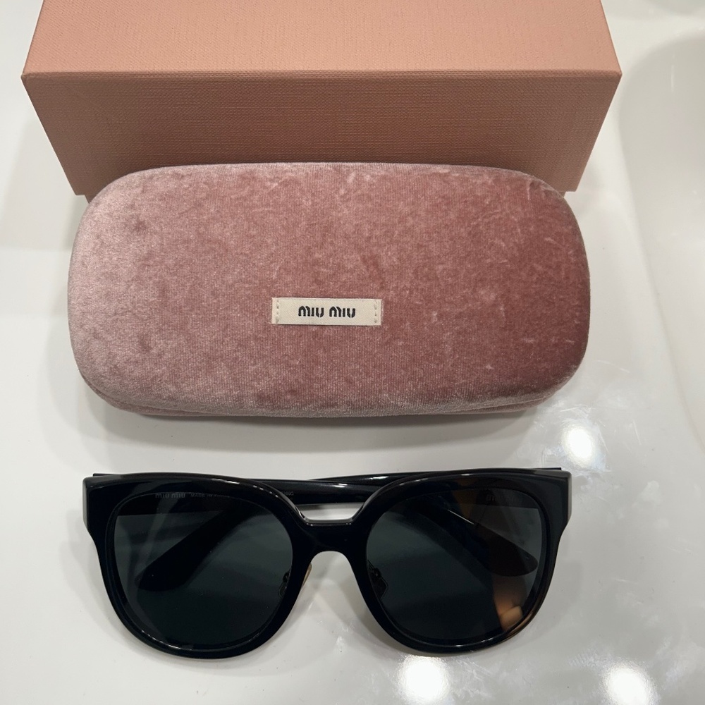 MIU MIU Black Square Sunglasses